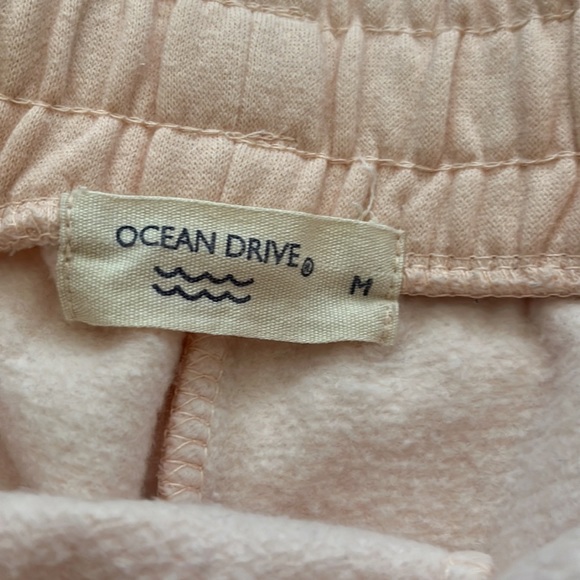 Ocean Drive shorts - Picture 2 of 3